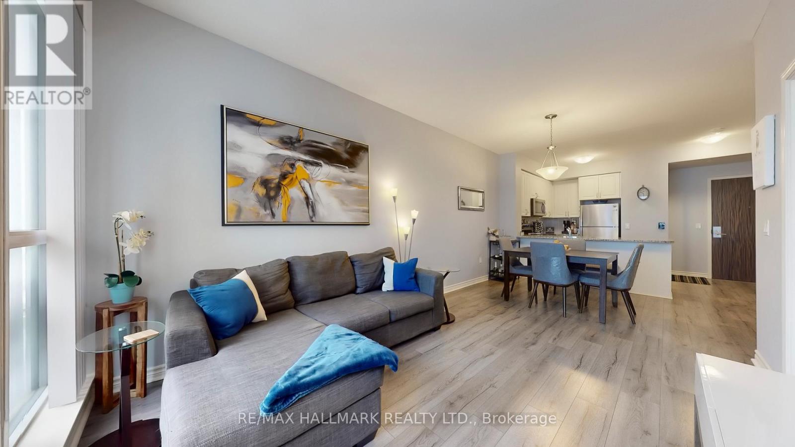 910 - 349 Rathburn Road W, Mississauga, Ontario  L5B 0G9 - Photo 9 - W12723360