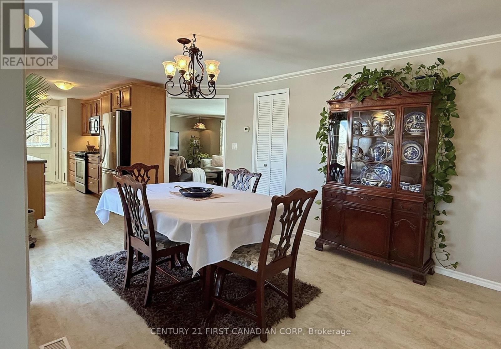 29 Maple Grove Court, South Huron, Ontario  N0M 1T0 - Photo 14 - X13246246