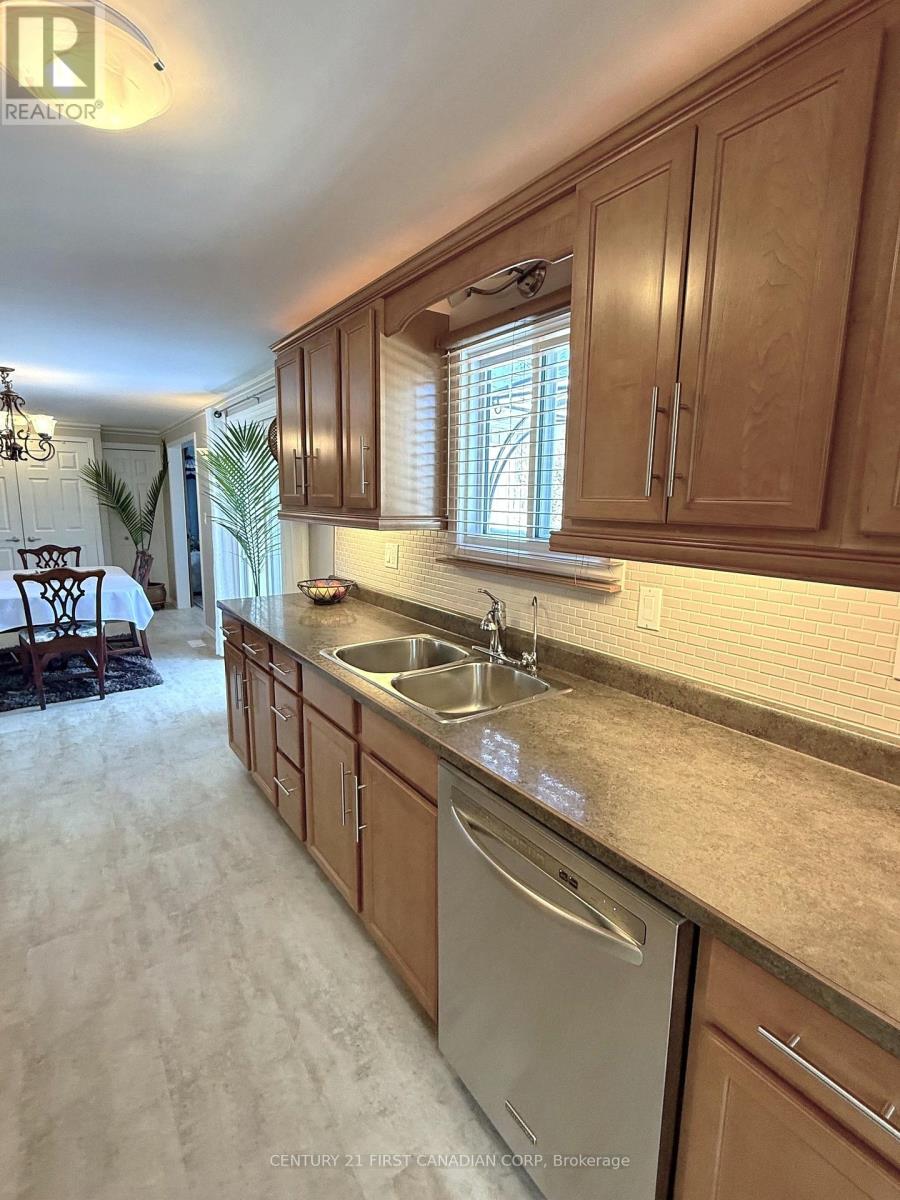 29 Maple Grove Court, South Huron, Ontario  N0M 1T0 - Photo 17 - X13246246