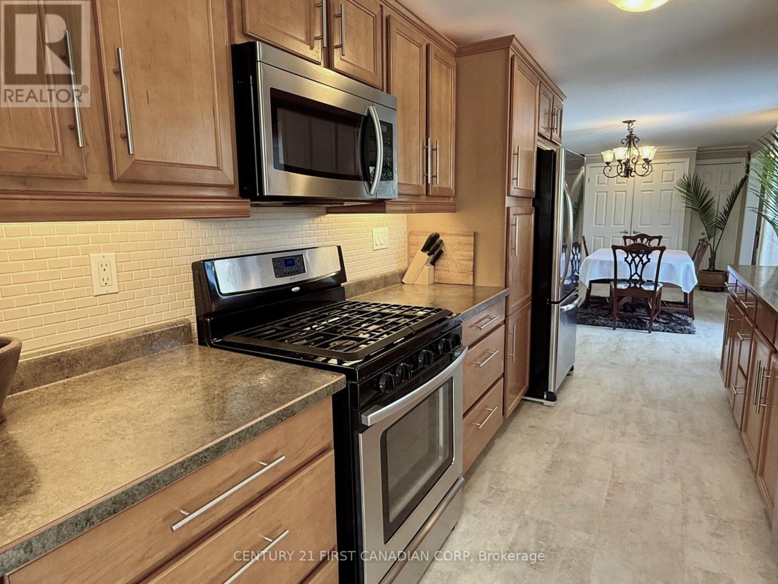 29 Maple Grove Court, South Huron, Ontario  N0M 1T0 - Photo 18 - X13246246