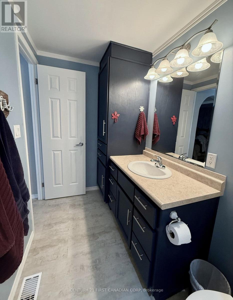 29 Maple Grove Court, South Huron, Ontario  N0M 1T0 - Photo 28 - X13246246