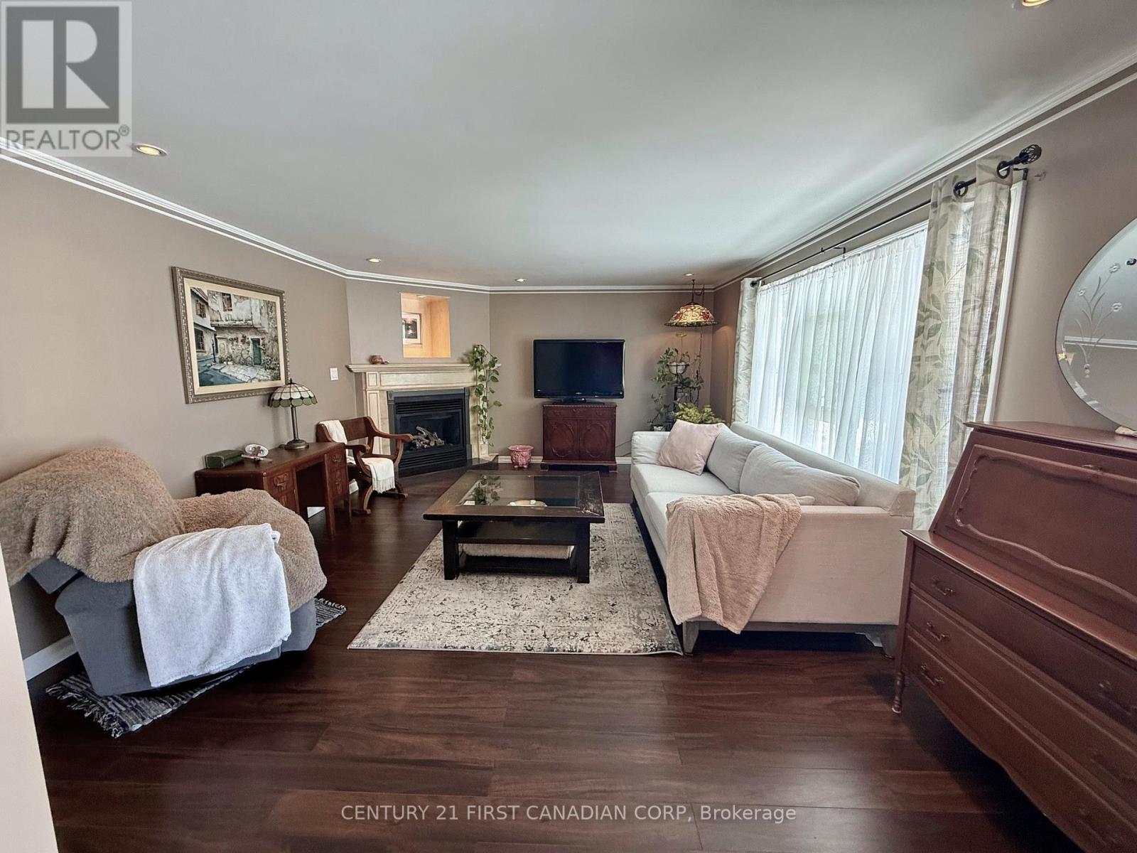 29 Maple Grove Court, South Huron, Ontario  N0M 1T0 - Photo 6 - X13246246