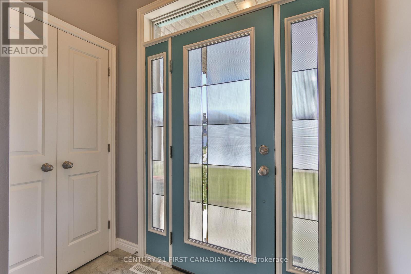 283 Boyd Boulevard, Zorra, Ontario  N0M 2M0 - Photo 4 - X13246330