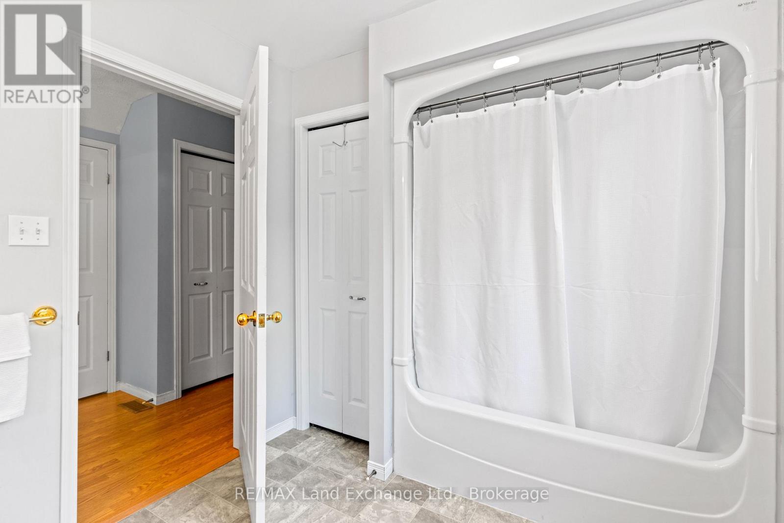 815 Market Street, Saugeen Shores, Ontario  N0H 2C4 - Photo 29 - X13246312