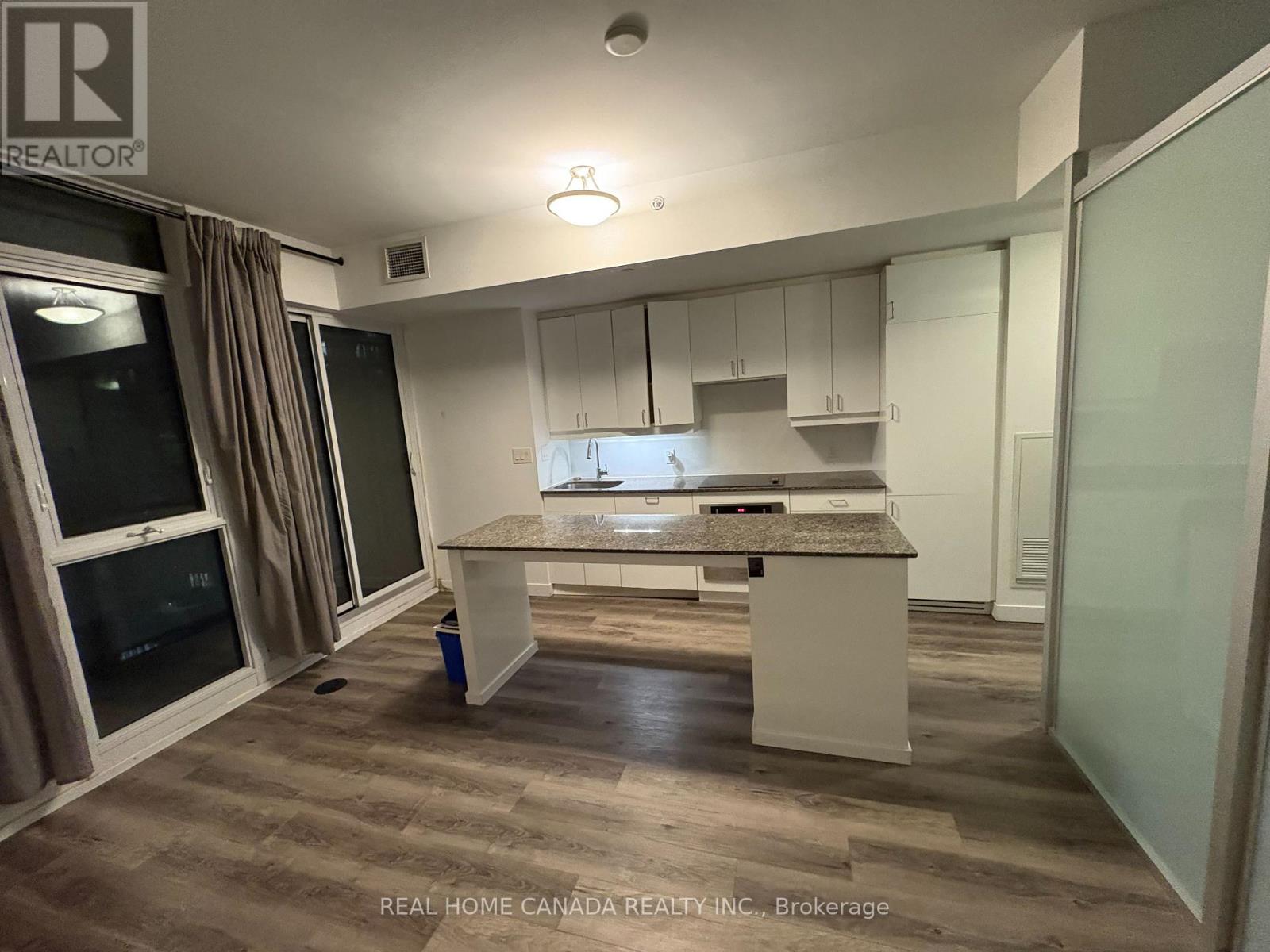 1505 - 426 University Avenue, Toronto, Ontario  M5G 1S9 - Photo 3 - C13246176