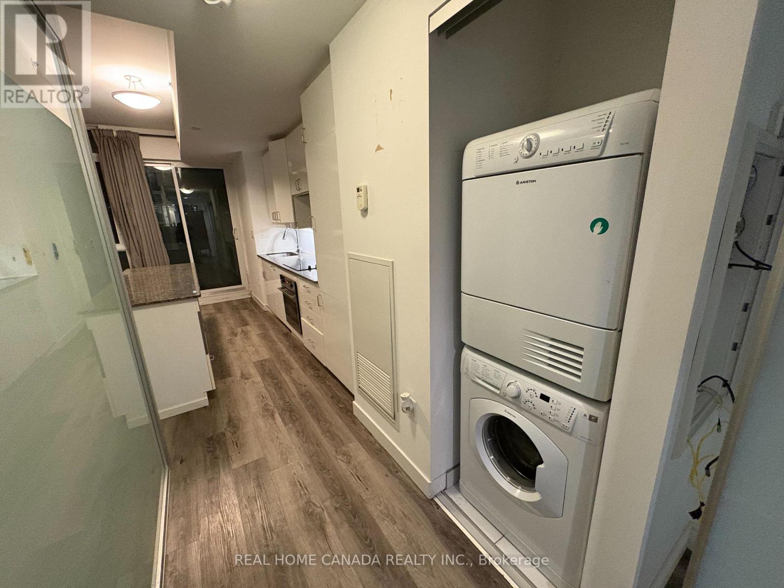 1505 - 426 University Avenue, Toronto, Ontario  M5G 1S9 - Photo 9 - C13246176