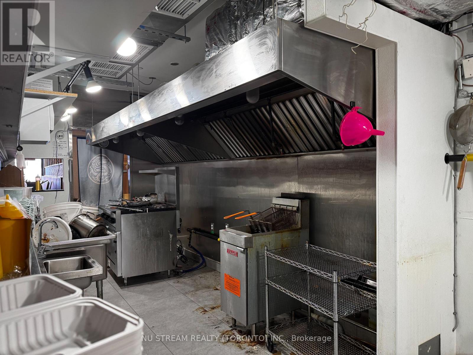 515 Bloor Street W, Toronto, Ontario  M5S 1Y4 - Photo 14 - C13246222