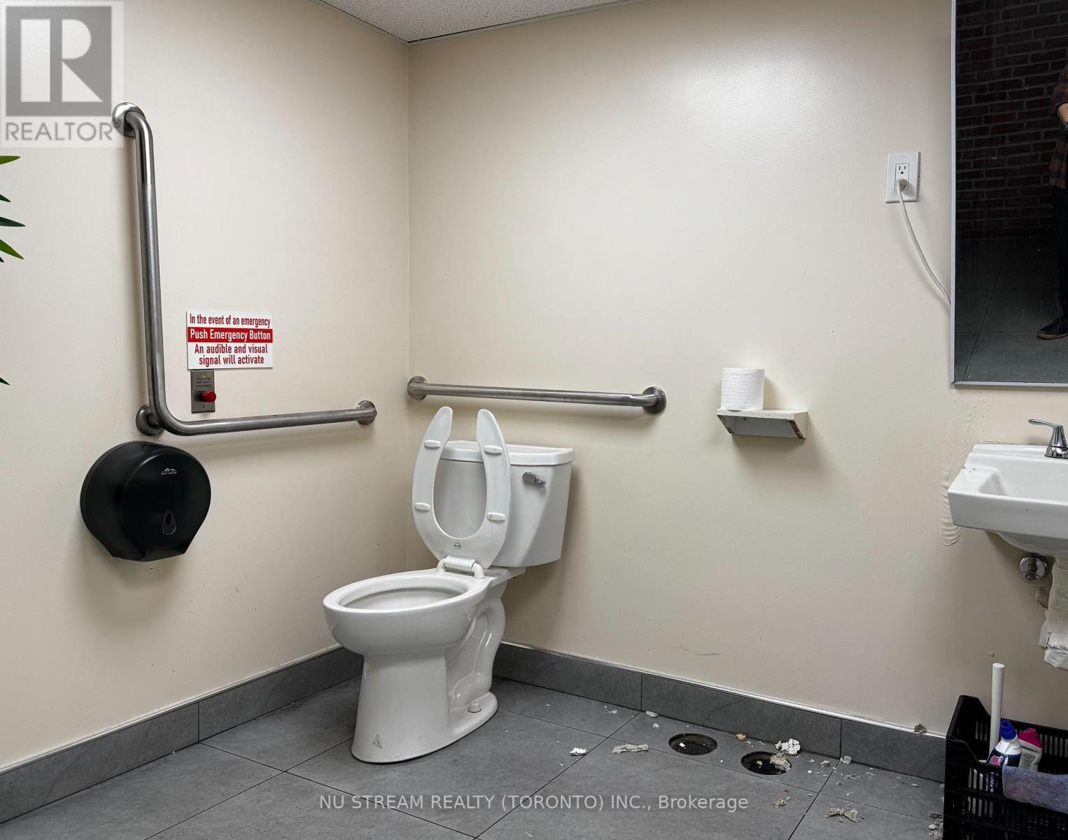 515 Bloor Street W, Toronto, Ontario  M5S 1Y4 - Photo 16 - C13246222