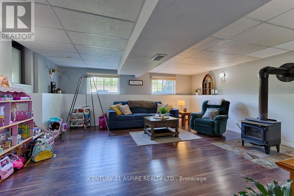 3 Dennis Crescent, Petawawa, Ontario  K8A 8P3 - Photo 17 - X13246336