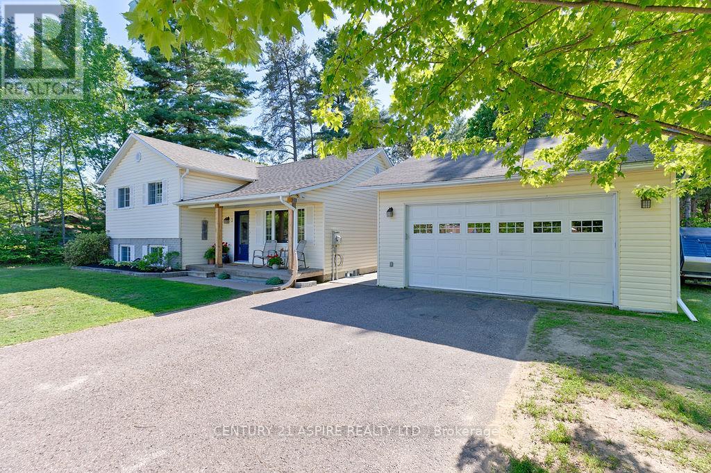 3 Dennis Crescent, Petawawa, Ontario  K8A 8P3 - Photo 2 - X13246336