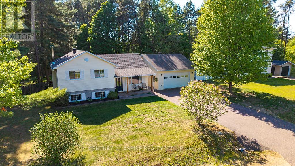 3 Dennis Crescent, Petawawa, Ontario  K8A 8P3 - Photo 3 - X13246336