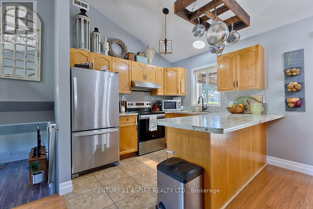 3 Dennis Crescent, Petawawa, Ontario  K8A 8P3 - Photo 4 - X13246336