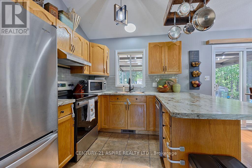 3 Dennis Crescent, Petawawa, Ontario  K8A 8P3 - Photo 5 - X13246336