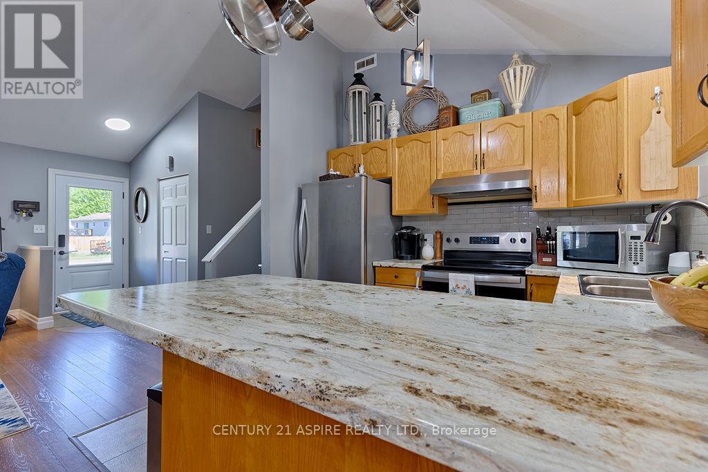 3 Dennis Crescent, Petawawa, Ontario  K8A 8P3 - Photo 6 - X13246336