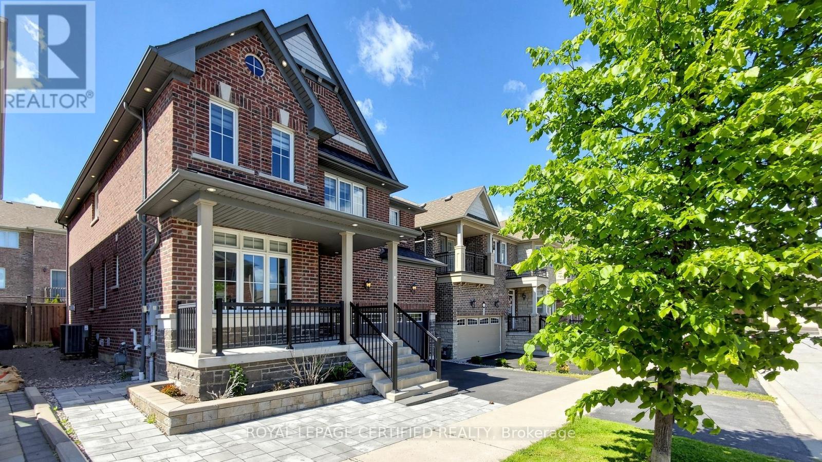 4 Mawby Street, Ajax, Ontario  L1T 0J9 - Photo 2 - E13246182