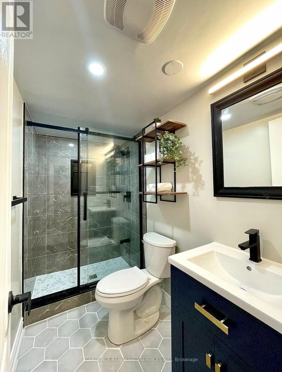 91 Alton Avenue, Toronto, Ontario  M4L 2M3 - Photo 12 - E13246294