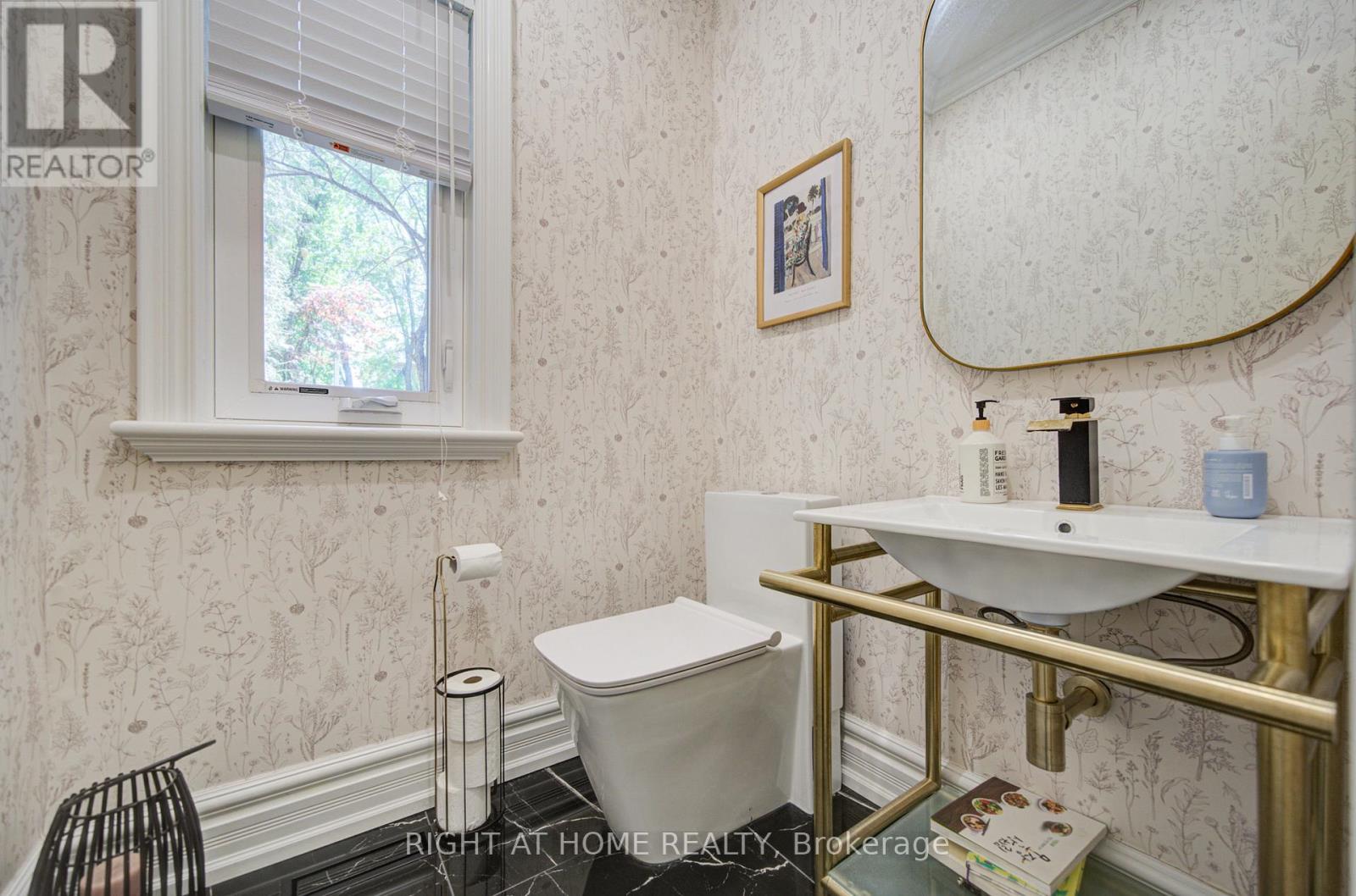 99 Naughton Drive, Richmond Hill, Ontario  L4C 8B3 - Photo 14 - N13246228