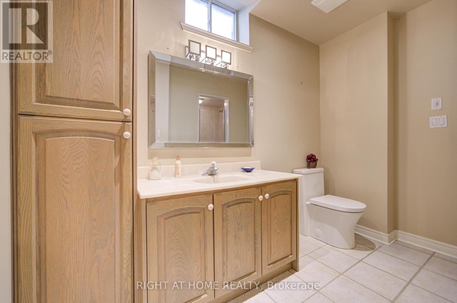 99 Naughton Drive, Richmond Hill, Ontario  L4C 8B3 - Photo 45 - N13246228