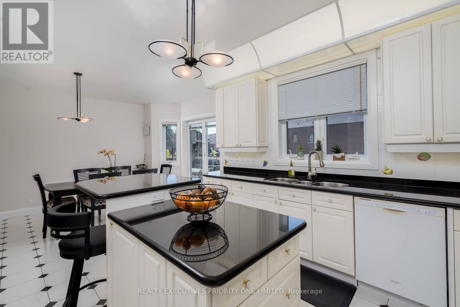 67 Stockdale Crescent, Richmond Hill, Ontario  L4C 3T1 - Photo 16 - N13246306