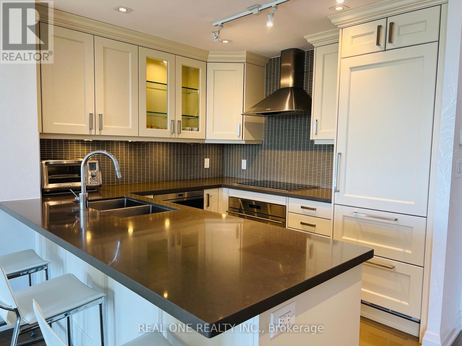 612 - 15 Stollery Pond Crescent, Markham, Ontario  L6C 0Y4 - Photo 8 - N13246308