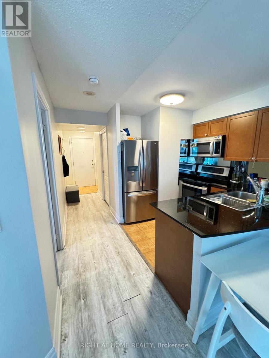 906 - 2121 Lake Shore Boulevard W, Toronto, Ontario  M8V 1A1 - Photo 3 - W13246168
