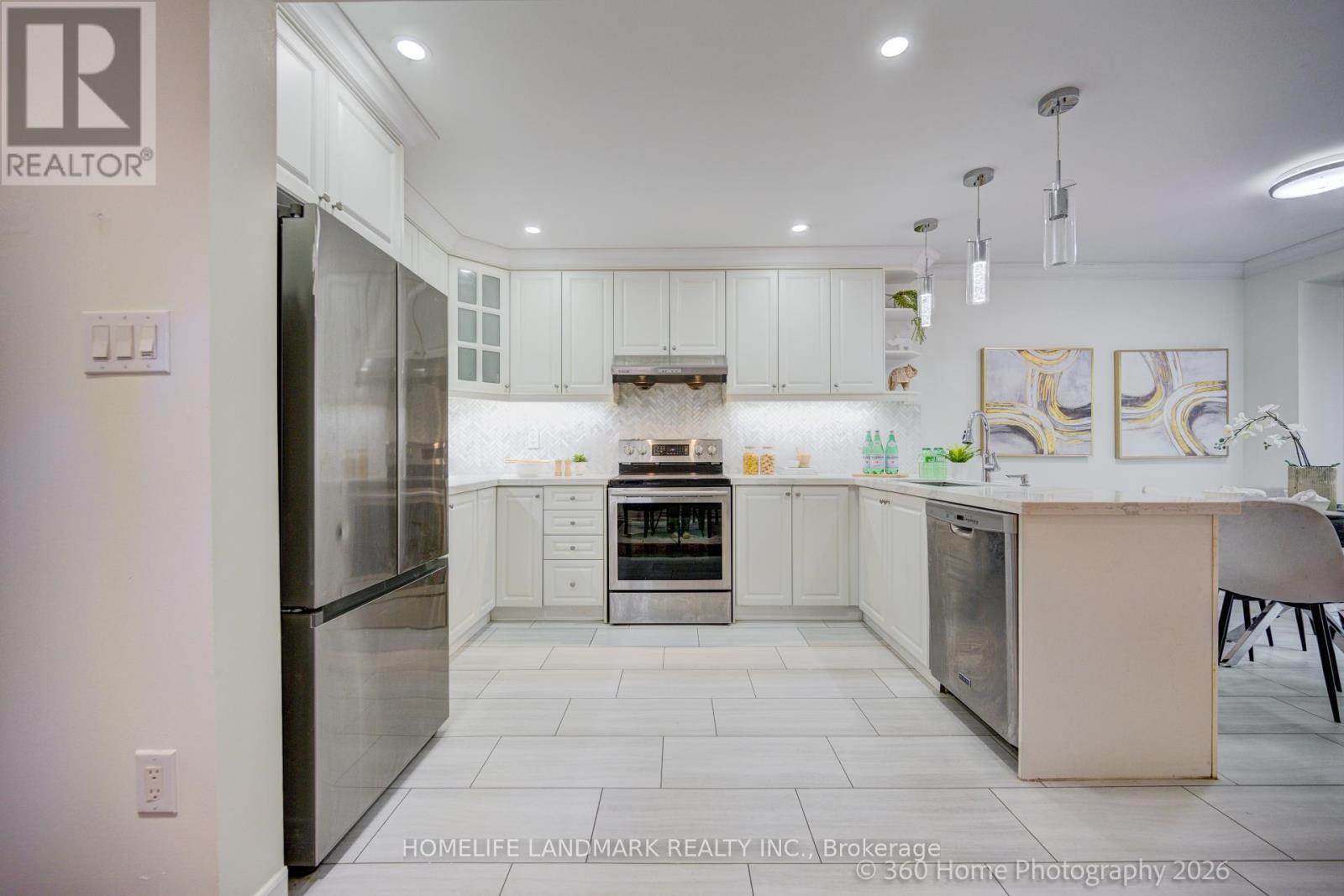423 Levanna Lane, Oakville, Ontario  L6H 6B8 - Photo 10 - W13246196