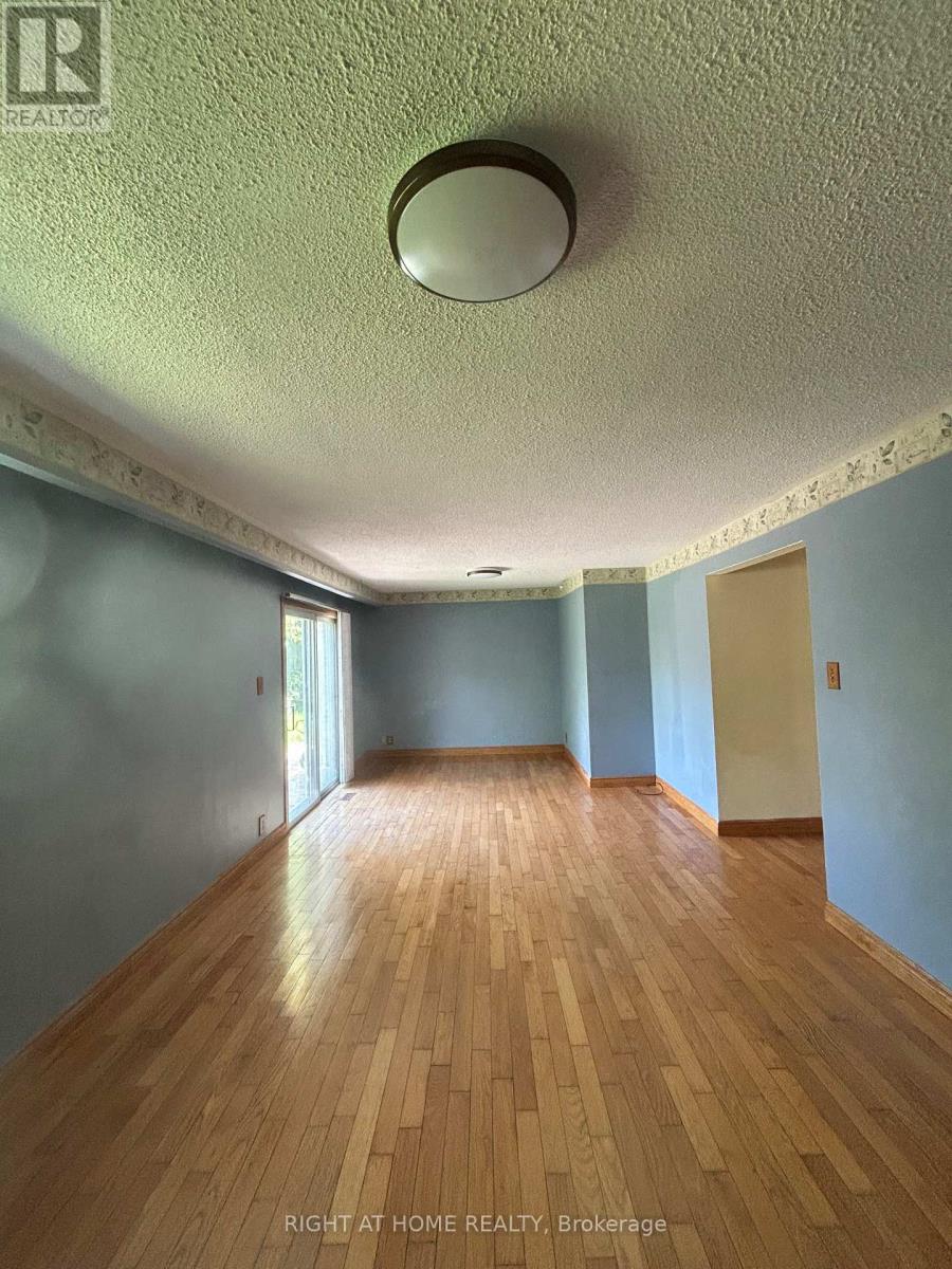 1010 Bloor Street, Mississauga, Ontario  L4Y 2N2 - Photo 12 - W13246236