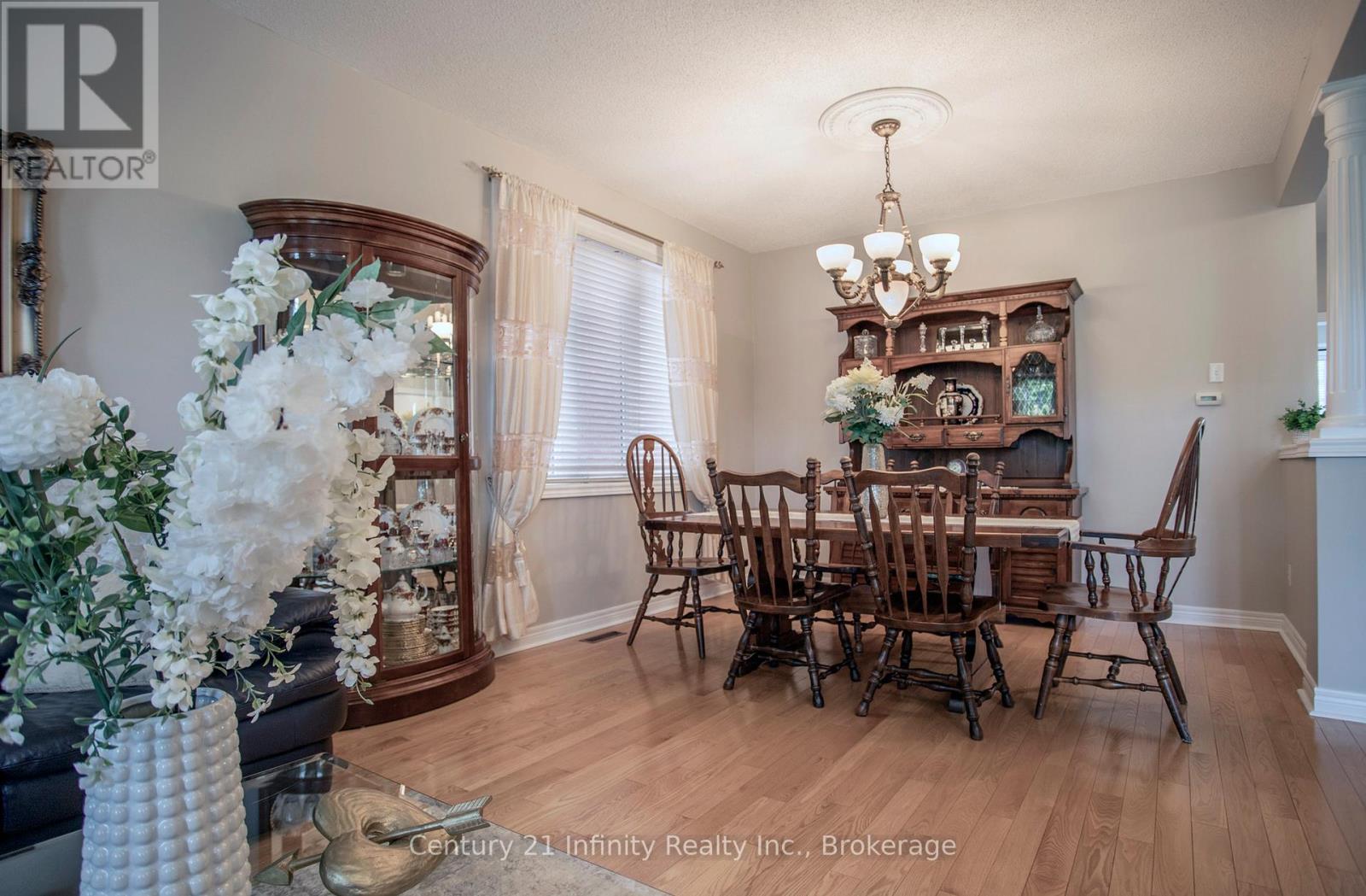 1000 Riverview Crescent, Pickering, Ontario  L1V 7E5 - Photo 10 - E13246340