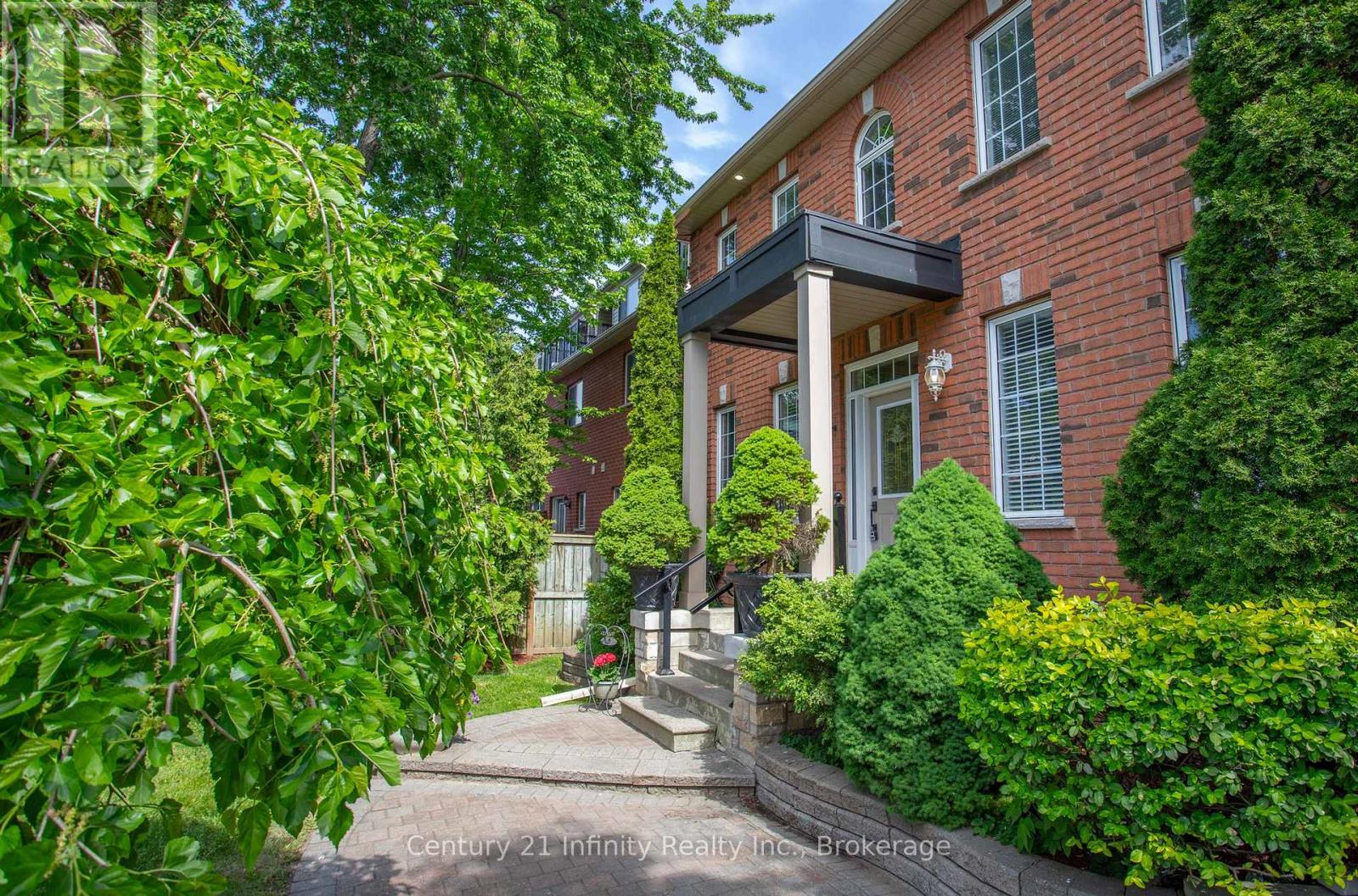 1000 Riverview Crescent, Pickering, Ontario  L1V 7E5 - Photo 2 - E13246340