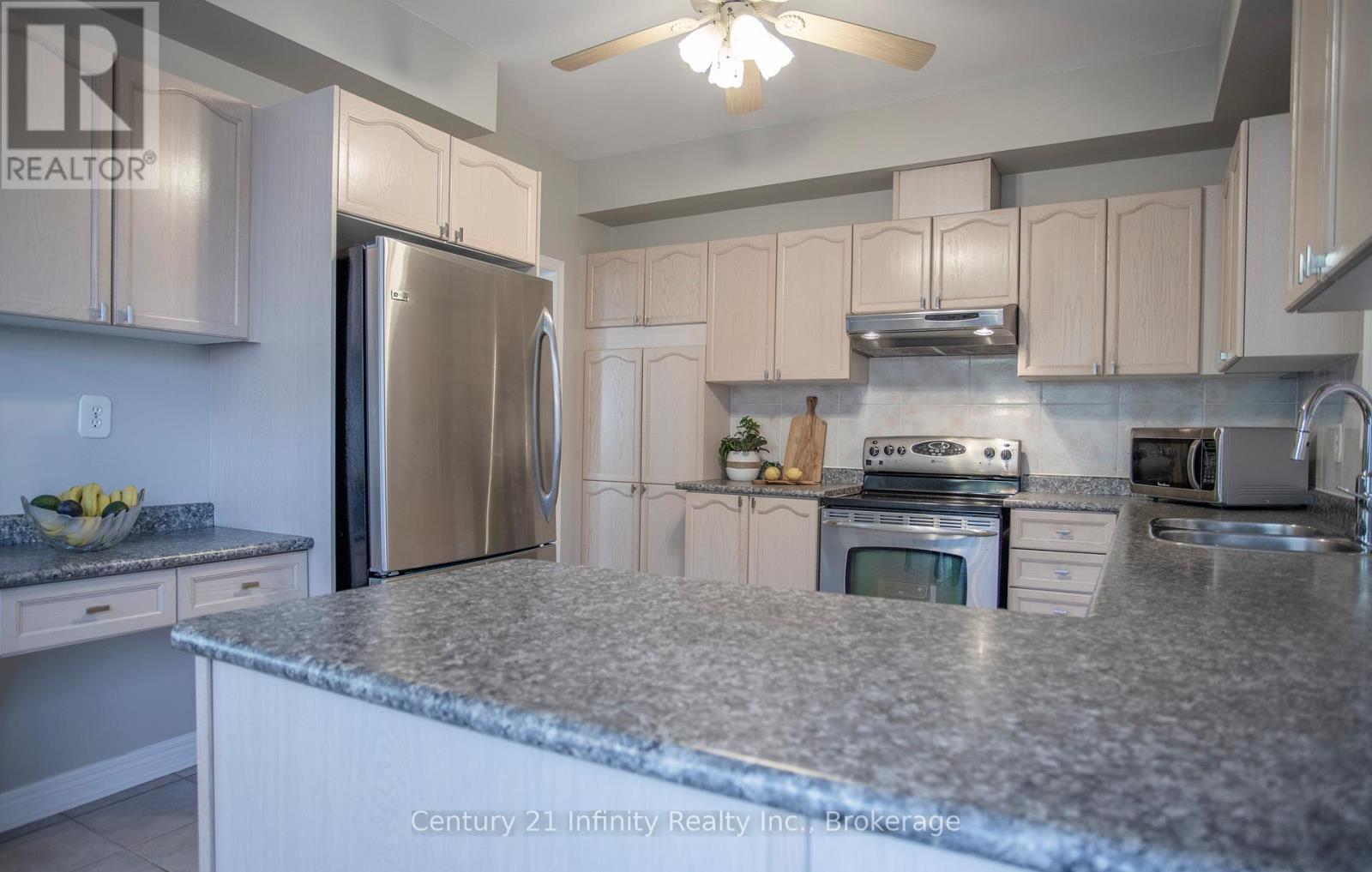 1000 Riverview Crescent, Pickering, Ontario  L1V 7E5 - Photo 22 - E13246340