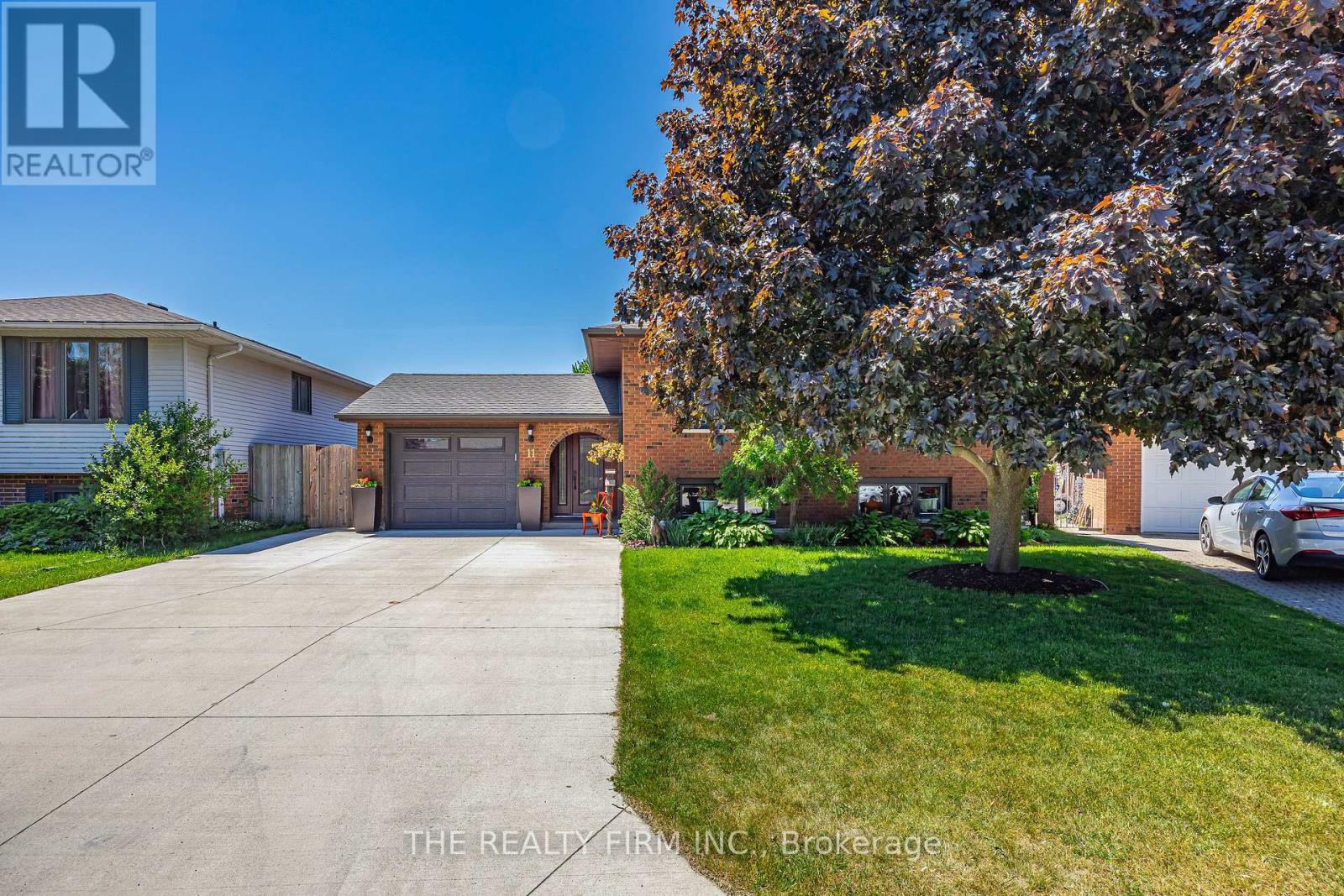 11 Brennan Drive, Strathroy-Caradoc, Ontario  N7G 3S2 - Photo 2 - X13246346