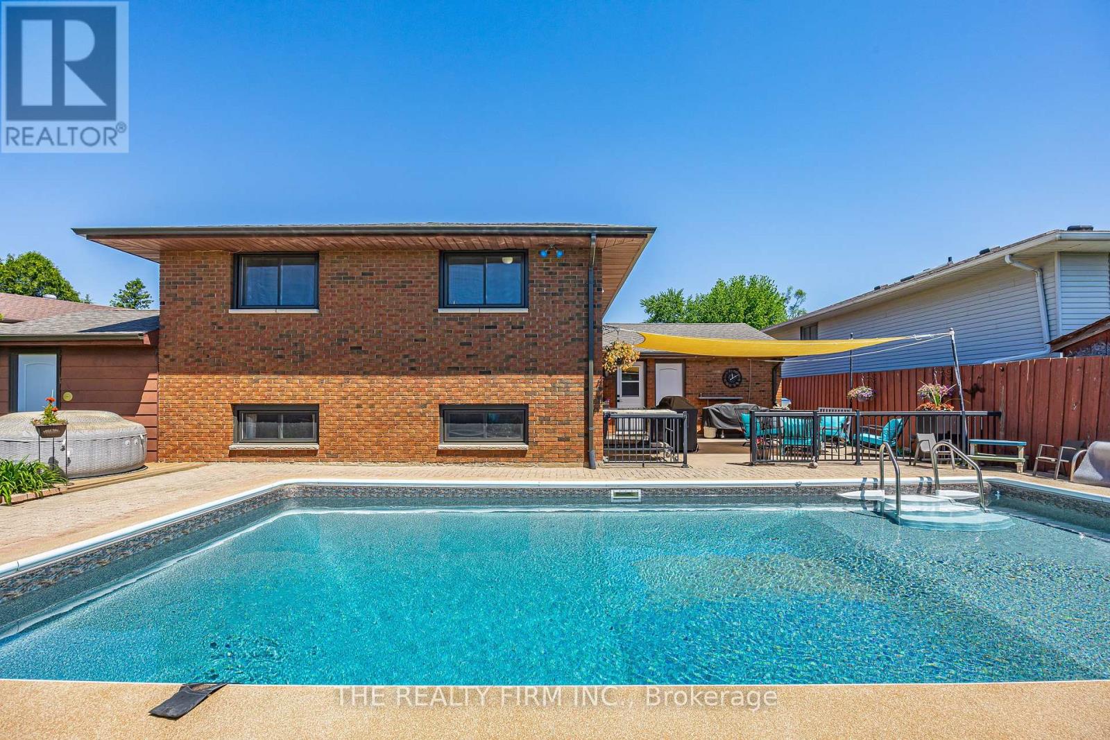 11 Brennan Drive, Strathroy-Caradoc, Ontario  N7G 3S2 - Photo 43 - X13246346