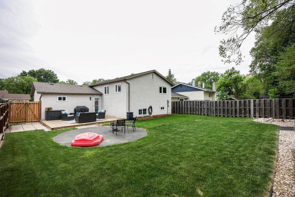 96 Fernleaf Drive, Winnipeg, Manitoba  R2M 4S8 - Photo 42 - 202611471