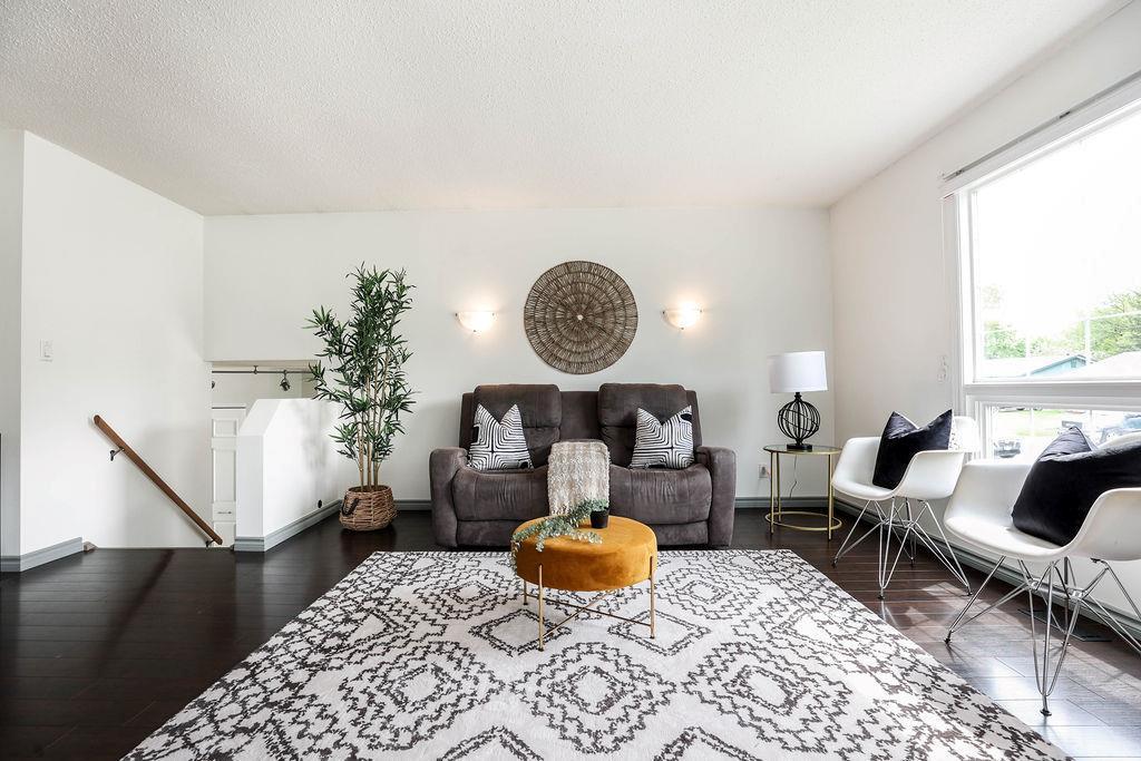 96 Fernleaf Drive, Winnipeg, Manitoba  R2M 4S8 - Photo 6 - 202611471
