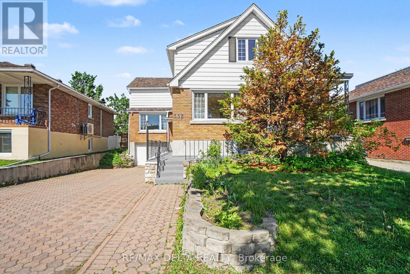 352 Lacasse Avenue, Ottawa, Ontario  K1L 7A9 - Photo 2 - X13246442