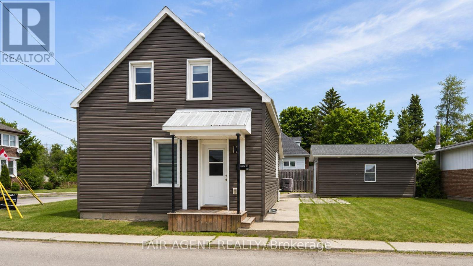 81 BANK STREET S, Renfrew, Ontario
