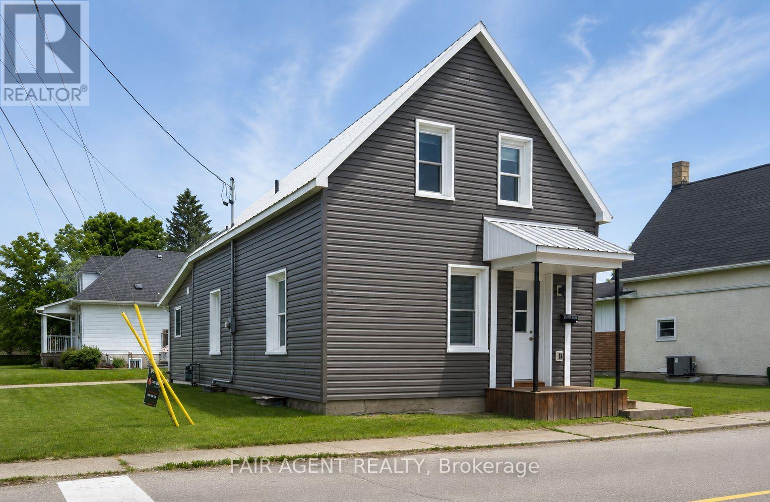 81 Bank Street S, Renfrew, Ontario  K7V 2E7 - Photo 2 - X12822260