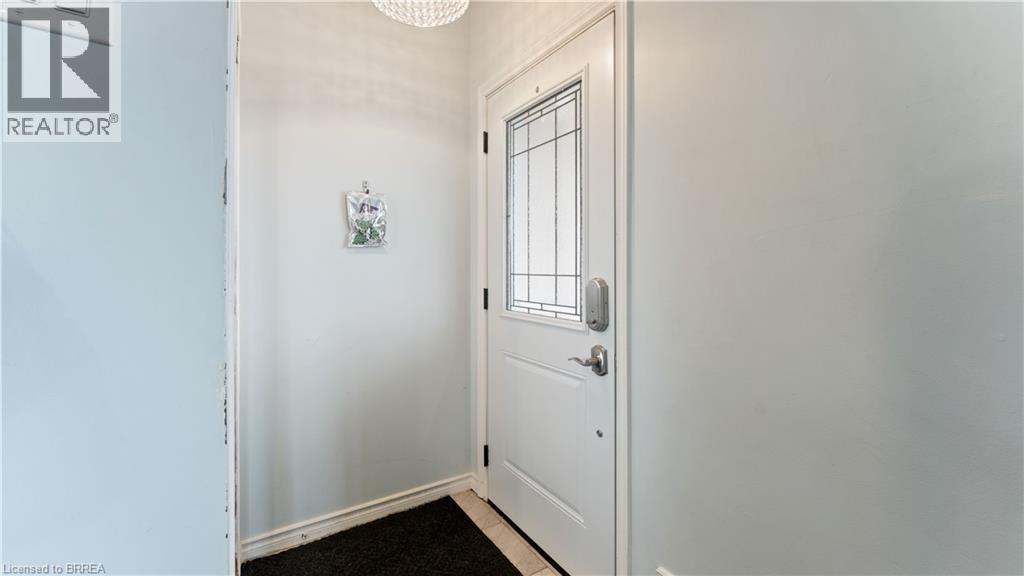 52 Ewing Drive Unit# C, Brantford, Ontario  N3R 5H8 - Photo 3 - 40829453