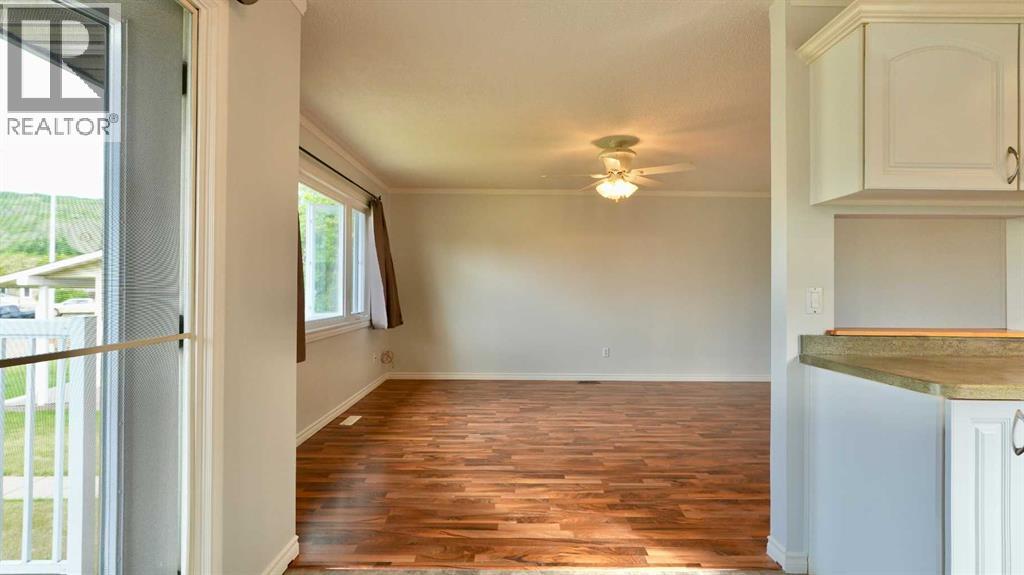 9805 75 Avenue, Peace River, Alberta  T8S 1B5 - Photo 17 - A2318192