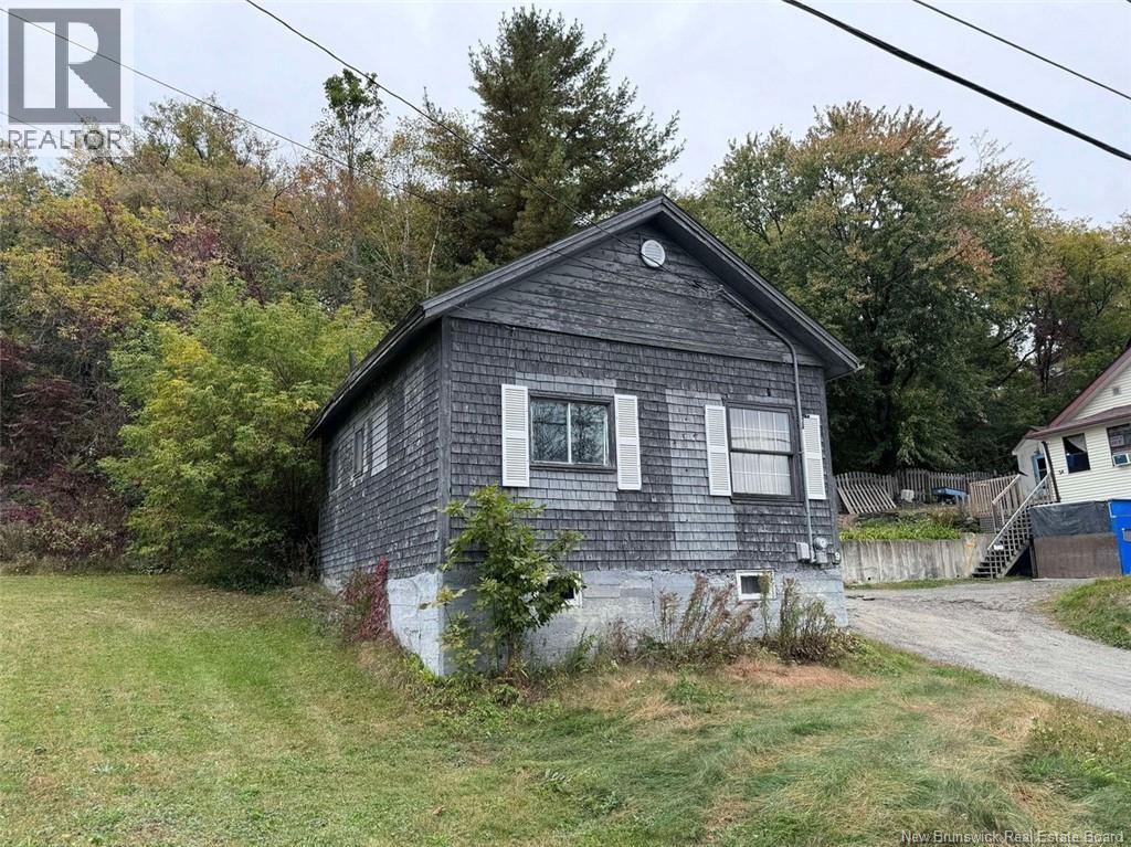 9 Veniot Street, Edmundston, New Brunswick  E3V 1K9 - Photo 8 - NB141011