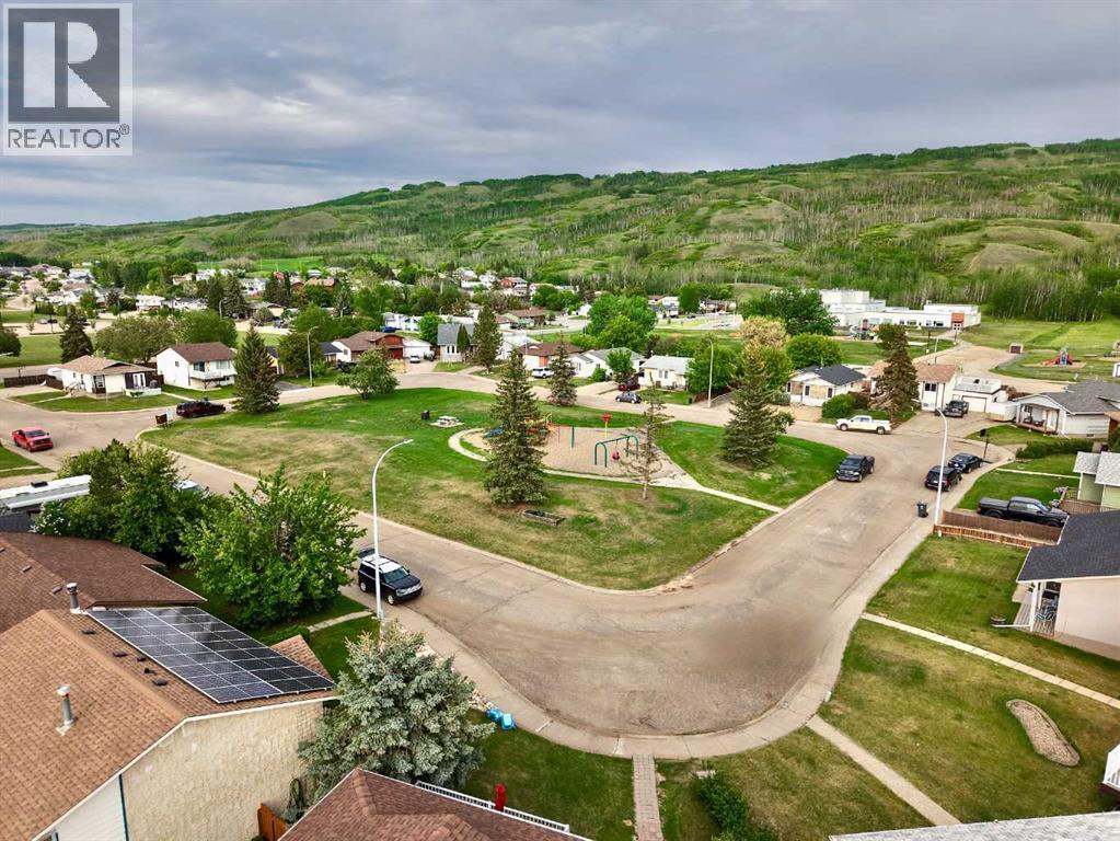 9805 75 Avenue, Peace River, Alberta  T8S 1B5 - Photo 12 - A2318192