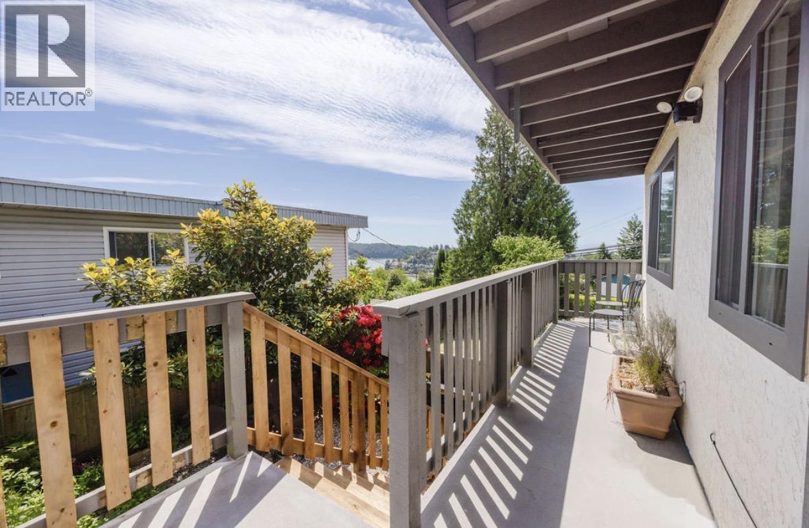 11 694 School Road, Gibsons, British Columbia  V0N 1V9 - Photo 19 - R3131657