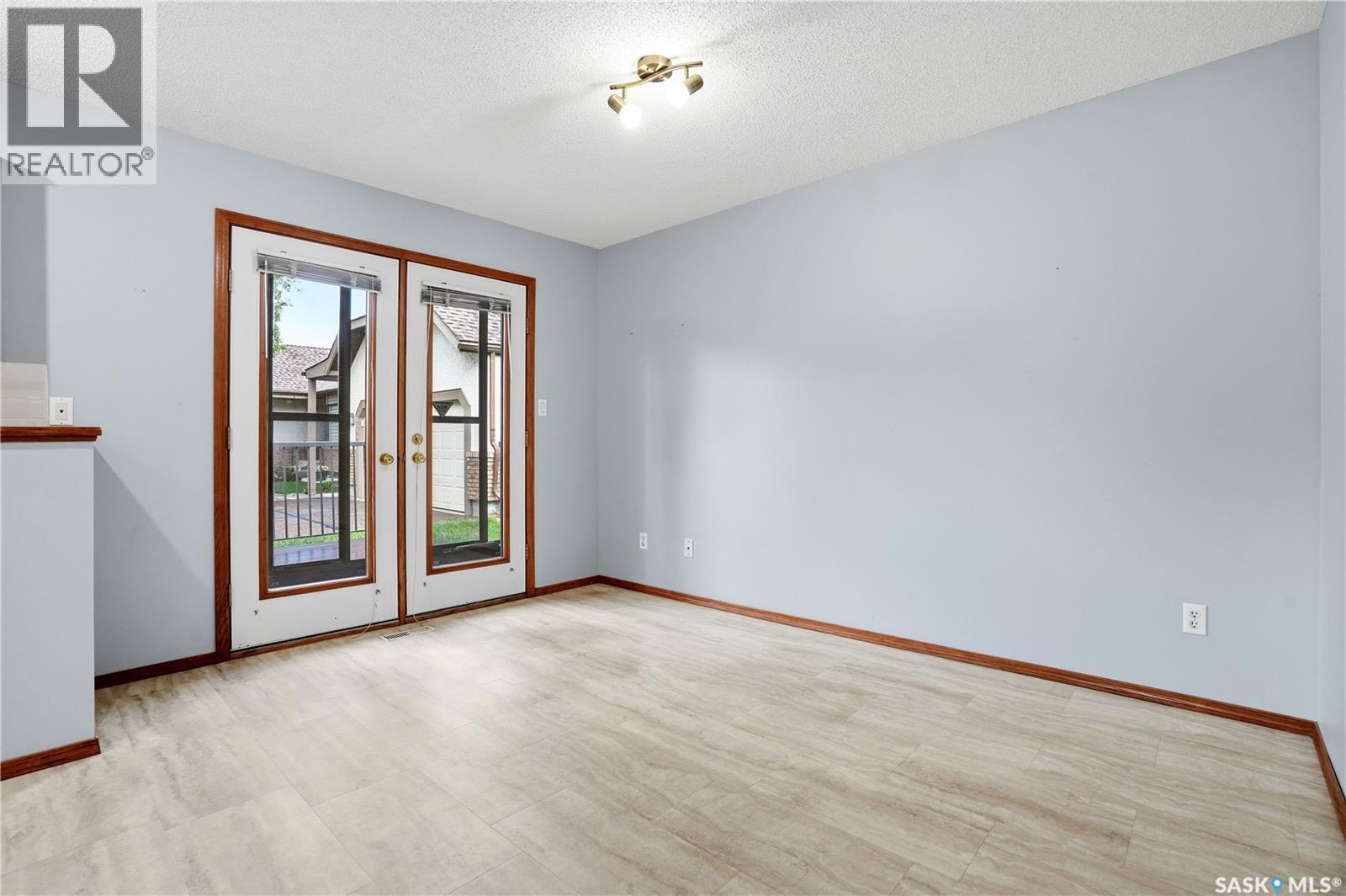 3344 Woodhams Drive, Regina, Saskatchewan  S4V 2R1 - Photo 12 - SK038317