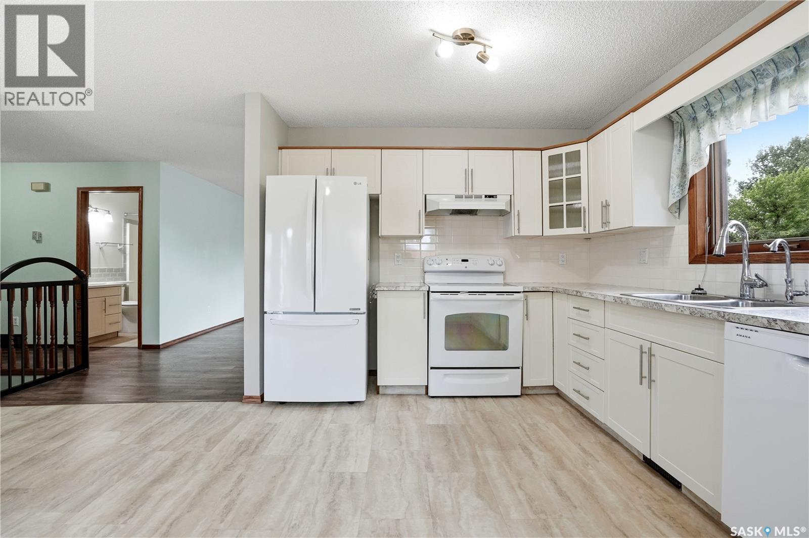 3344 Woodhams Drive, Regina, Saskatchewan  S4V 2R1 - Photo 17 - SK038317