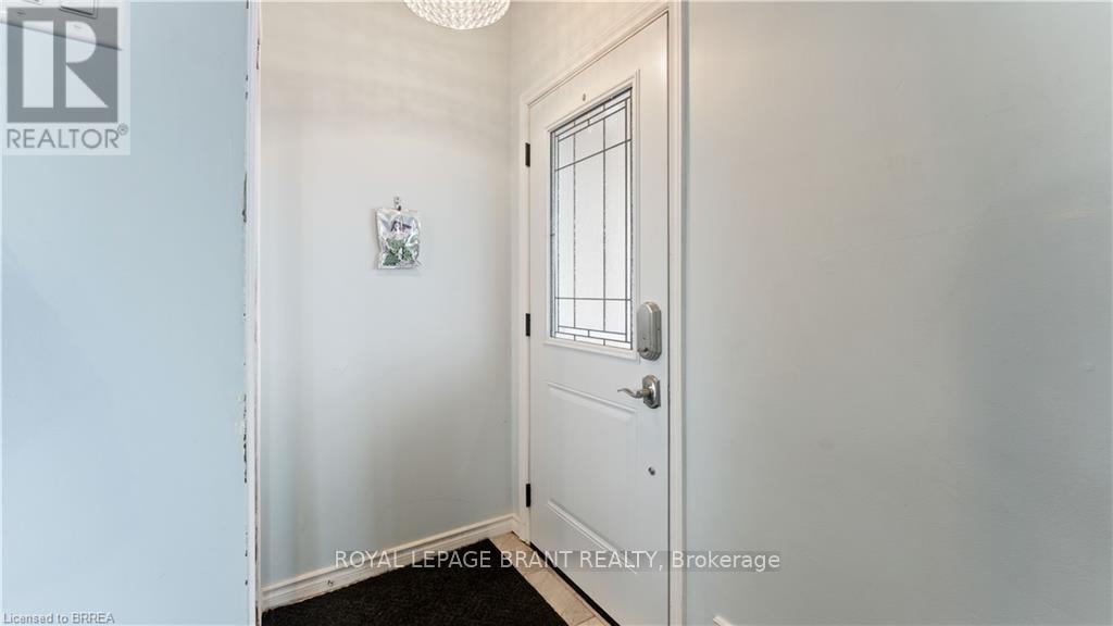 C - 52 Ewing Drive, Brantford, Ontario  N3R 5H8 - Photo 3 - X13232456
