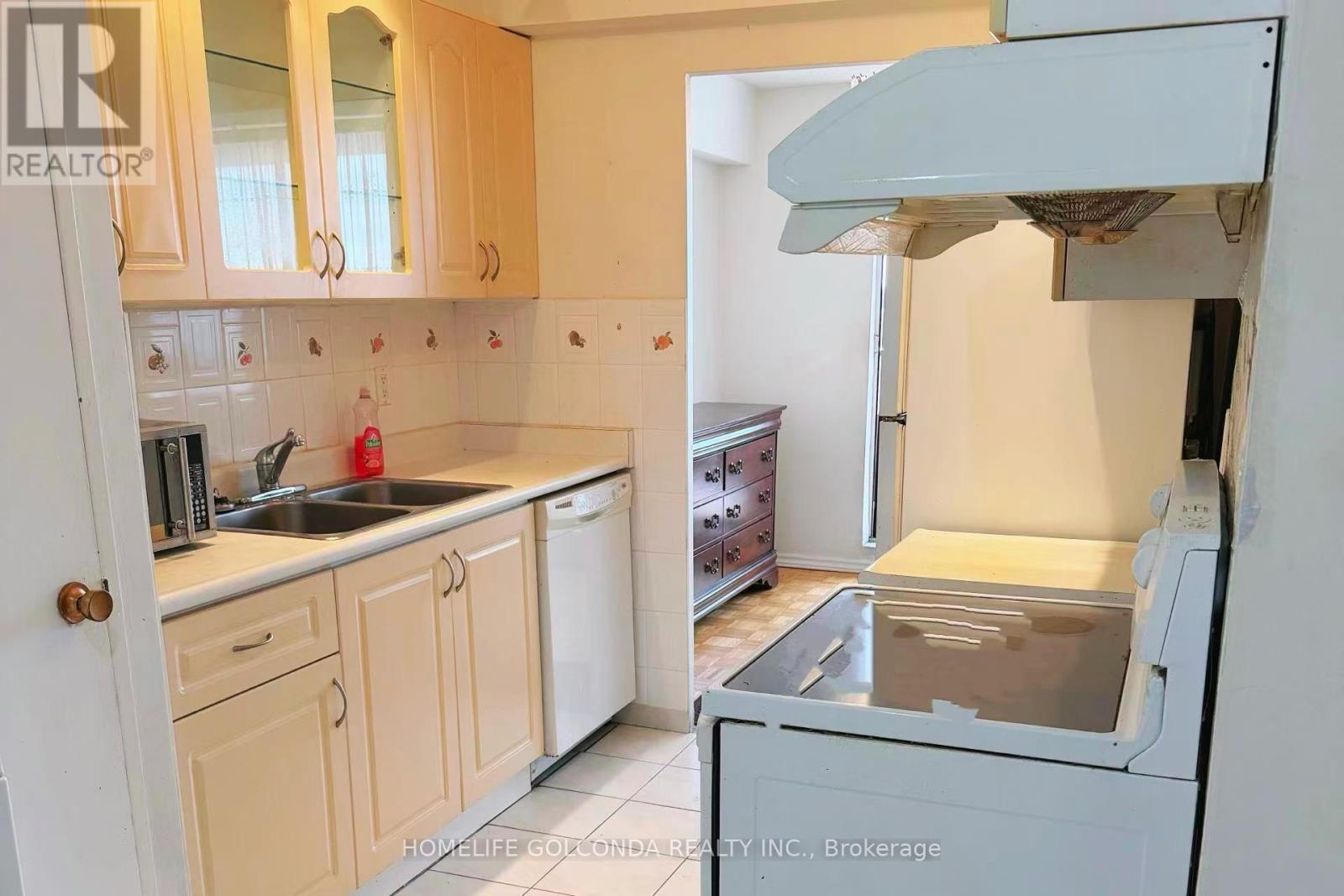 1004 - 2721 Victoria Park Avenue, Toronto, Ontario  M1T 3N6 - Photo 13 - E13246378