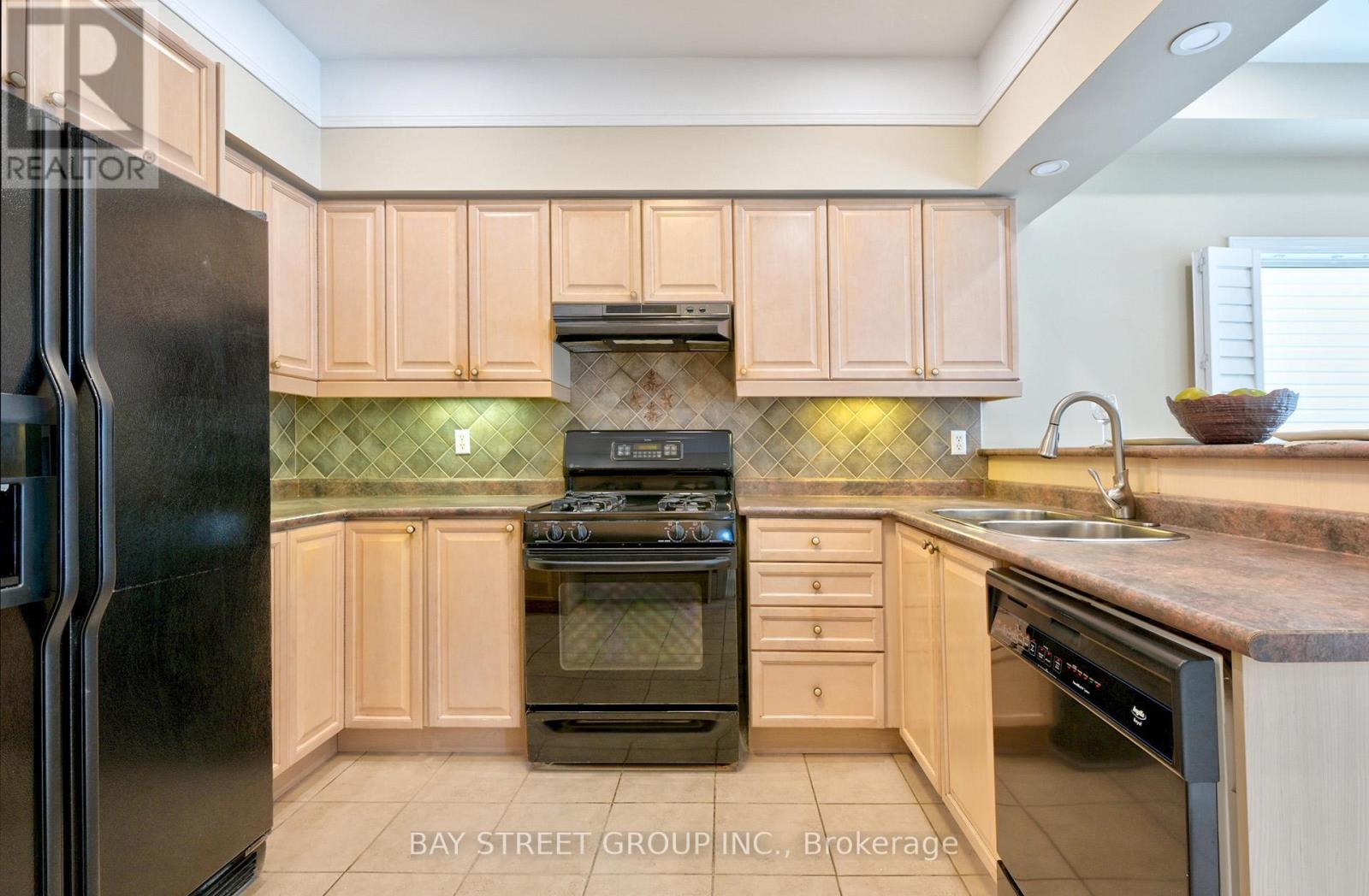 43 English Oak Drive, Richmond Hill, Ontario  L4E 3W2 - Photo 10 - N13246342
