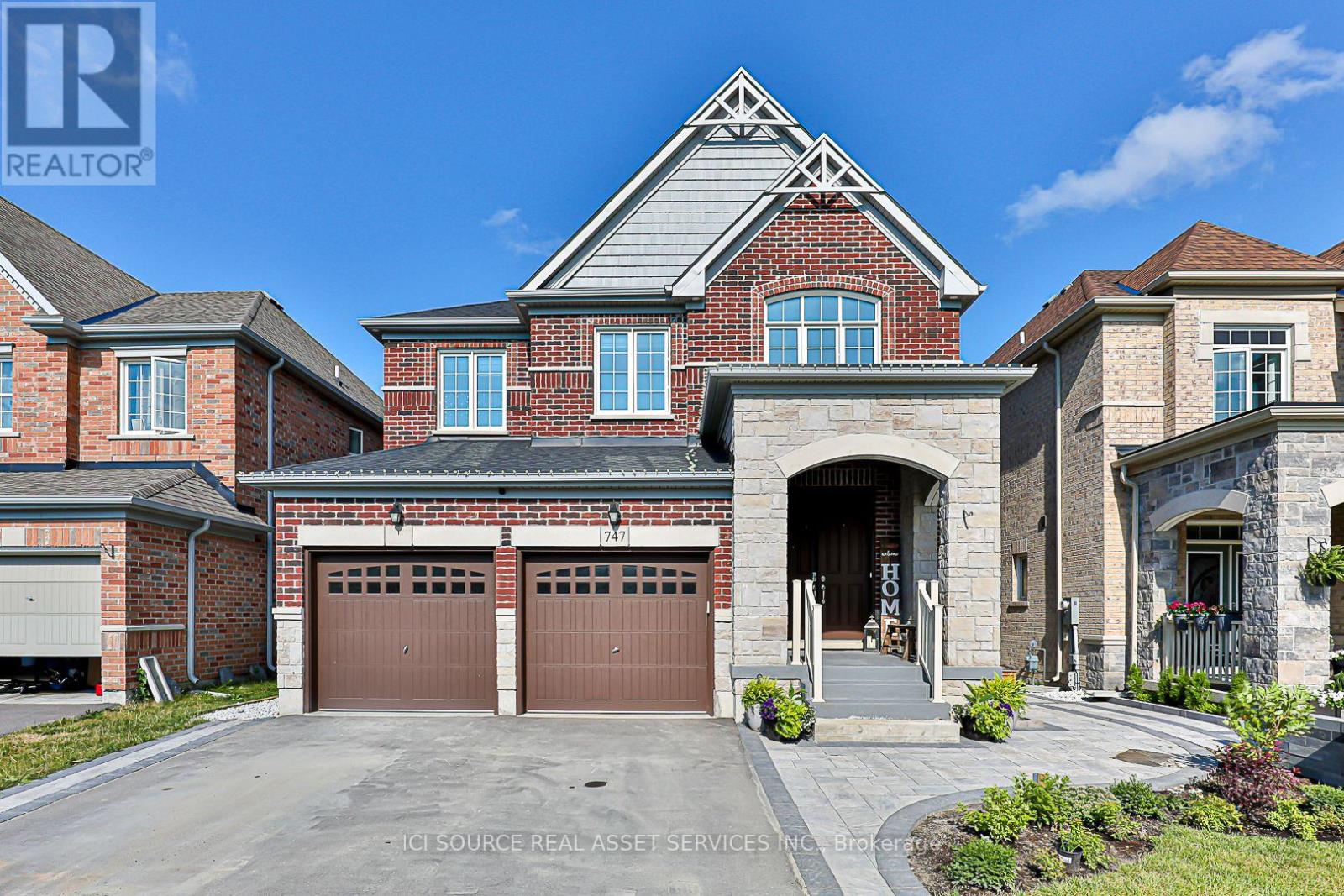 B - 747 LANGFORD BOULEVARD, Bradford West Gwillimbury, Ontario