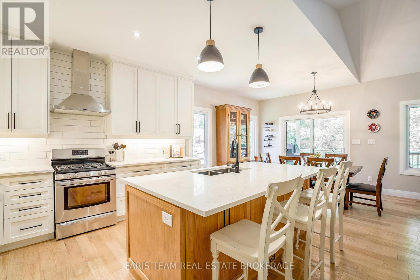 44 Bachly Avenue, Oro-Medonte, Ontario  L0K 1N0 - Photo 10 - S13246390