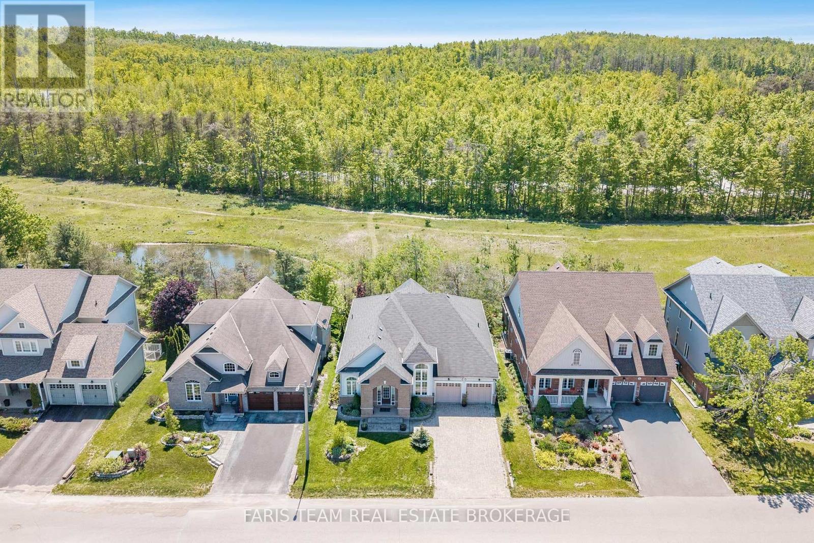 16 Landscape Drive, Oro-Medonte, Ontario  L0L 2L0 - Photo 2 - S13246404